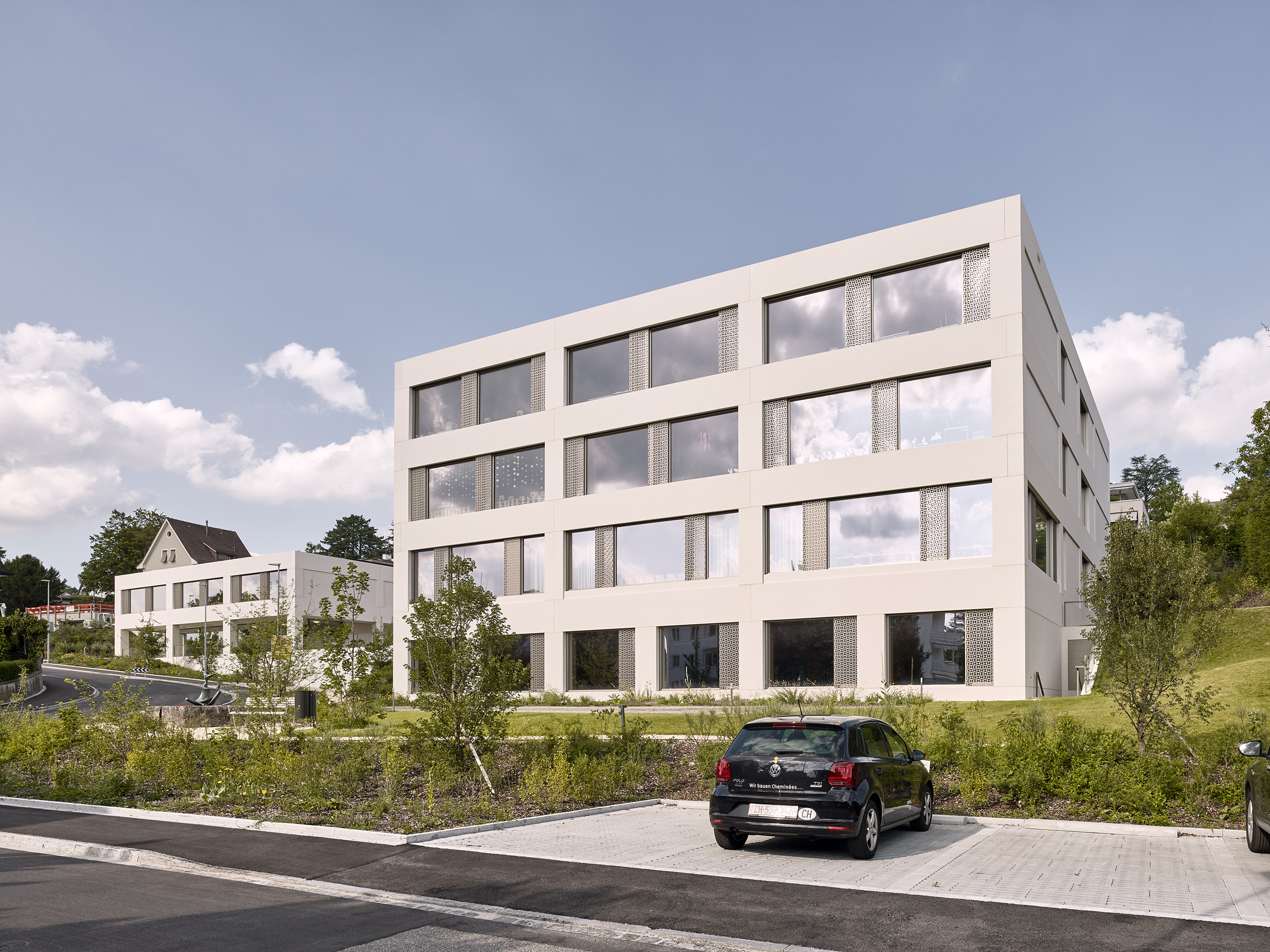 E18680 Alpa 090408 SCREEN